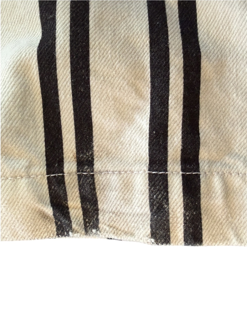 Reformation Logan Ultra High Rise Wide Leg Jeans Size 25 Black White Stripe - Picture 9 of 15